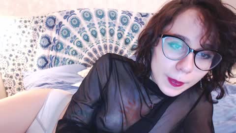 Hella online show from January 10, 2025, 8:18 am