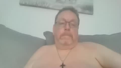 Sunspotbaby online show from April 18, 2026, 7:58 pm