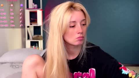 Snapshot of super_peach_stream chatting on October 18, 2025, 2:07 pm ANNApvt open full info in bio online show from October 18, 2025, 2:07 pm