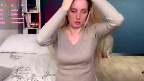 Snapshot of super_peach_stream chatting on October 19, 2025, 2:29 pm ANNApvt open full info in bio online show from October 19, 2025, 2:29 pm