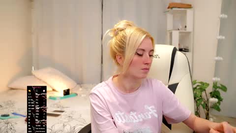 ANNApvt open full info in bio online show from April 18, 2026, 7:29 pm