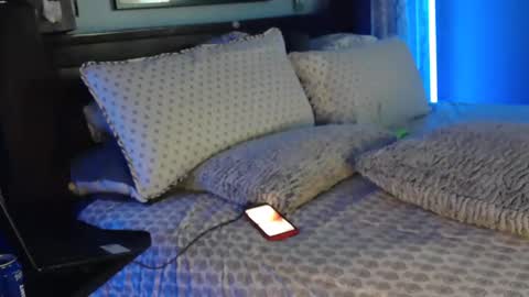 Superbronnon online show from February 23, 2025, 3:02 am