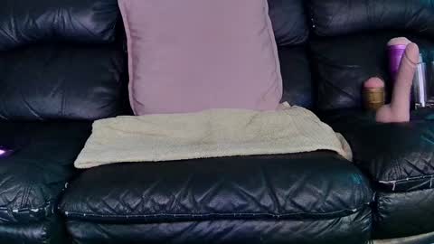 Thomas online show from January 5, 2025, 8:10 pm