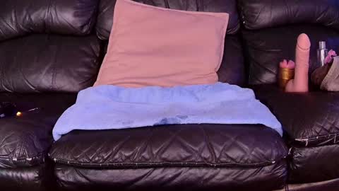 Thomas online show from January 25, 2025, 3:51 am