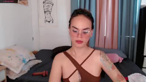 Snapshot of superhotvaleria chatting on May 4, 2026, 2:07 am Im val online show from May 4, 2026, 2:07 am