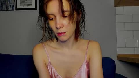 Una online show from October 29, 2025, 10:11 pm