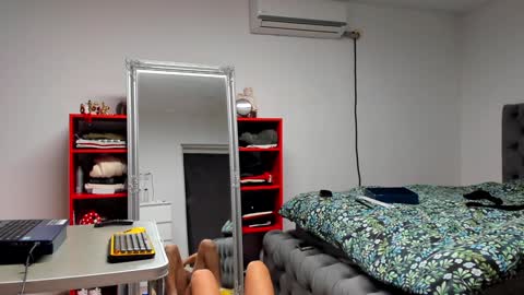 supermanboyxxl online show from December 3, 2024, 9:44 am