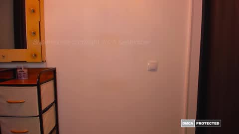 Natalie online show from September 17, 2025, 9:44 am