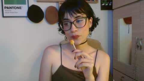 susana_w online show from October 17, 2025, 9:50 pm