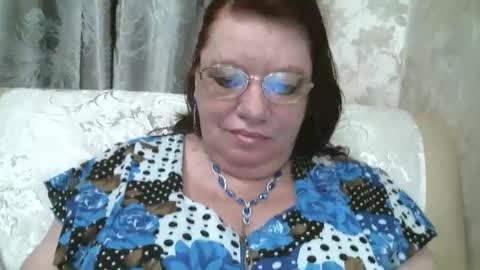 Snapshot of susanaahsun chatting on May 6, 2026, 11:04 am SusanaAhSun online show from May 6, 2026, 11:04 am
