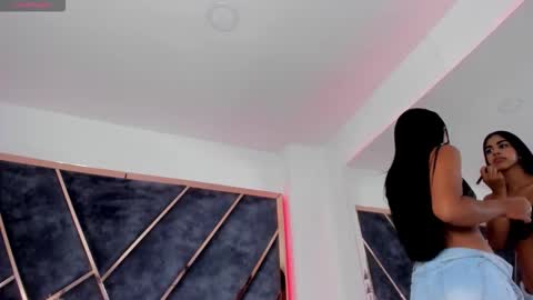 susanahenao online show from October 7, 2025, 6:49 pm