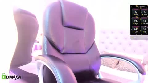 susana smith online show from October 25, 2025, 6:35 pm