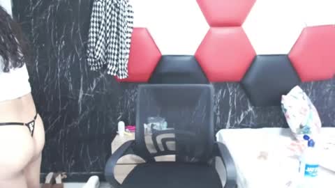 susanleroy online show from December 10, 2024, 2:59 am