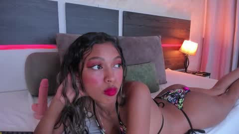 susanna_cute online show from November 11, 2025, 2:06 pm
