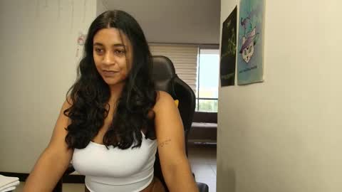 Susan Rhodes online show from October 7, 2025, 11:18 am