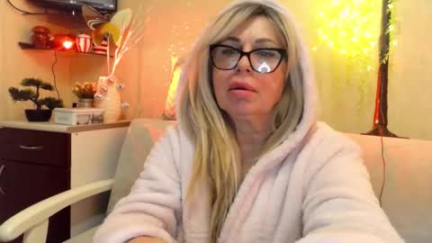 SusiexNoreen online show from February 2, 2026, 1:10 pm