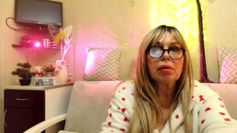 SusiexNoreen online show from February 19, 2026, 11:06 am