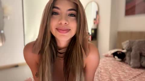 Snapshot of sussanf_ chatting on December 6, 2024, 11:14 pm Susy online show from December 6, 2024, 11:14 pm