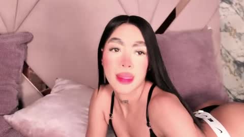 Sussie Tompsom online show from April 23, 2026, 3:19 am