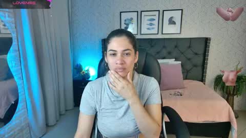 Snapshot of sussy__stone chatting on December 4, 2024, 12:47 pm online show from December 4, 2024, 12:47 pm