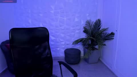 Susy online show from February 27, 2025, 7:04 pm