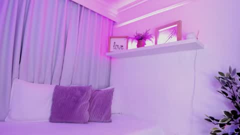 susyy online show from November 9, 2025, 7:34 pm