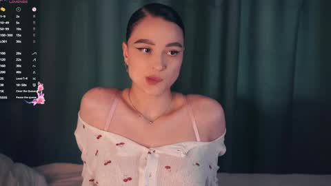 Snapshot of suziegoglia chatting on April 4, 2026, 7:28 am Kristanna online show from April 4, 2026, 7:28 am