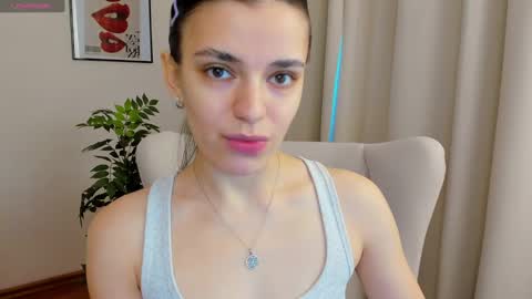 Snapshot of suzyjames chatting on February 20, 2025, 2:51 am Suzy next stream Thursday Friday Saturday online show from February 20, 2025, 2:51 am