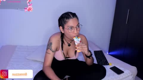 suzzann_rugg online show from February 25, 2026, 11:36 pm