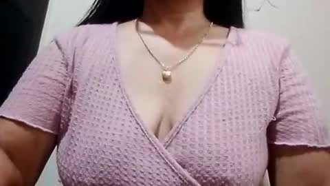 suzzie_hot online show from February 9, 2026, 8:51 am