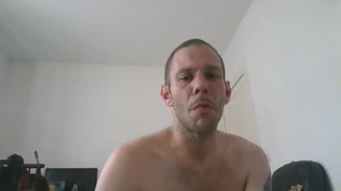 svandewalle111 online show from April 14, 2026, 9:04 am