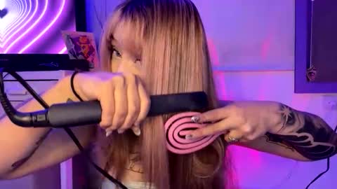 Valeria online show from May 23, 2026, 8:18 am