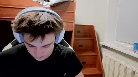 sweeetyangeel online show from October 28, 2025, 3:58 pm