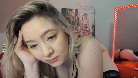 Snapshot of sweet4you1992 chatting on January 3, 2025, 8:32 am Anne Marie online show from January 3, 2025, 8:32 am