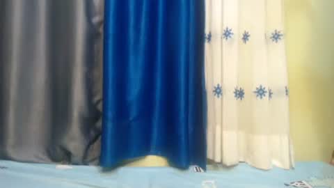 Petite Queen online show from December 15, 2024, 5:56 am