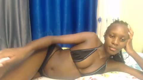 Petite Queen online show from December 16, 2024, 6:32 am