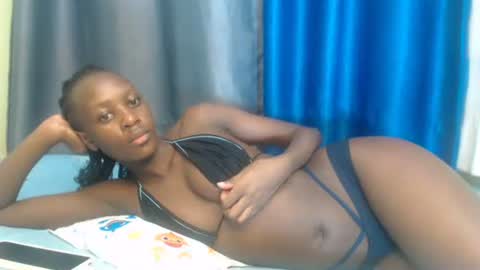 Petite Queen online show from December 23, 2024, 7:49 am