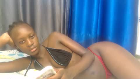 Petite Queen online show from December 27, 2024, 10:45 am