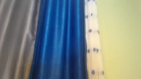 Petite Queen online show from December 28, 2024, 5:12 am