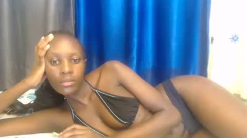 Petite Queen online show from December 28, 2024, 9:08 pm