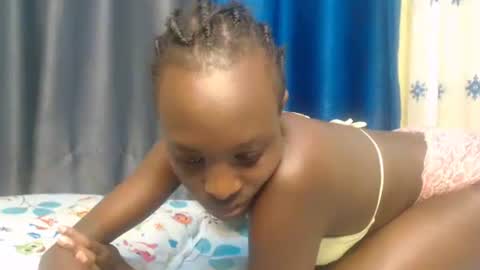 Petite Queen online show from December 30, 2024, 2:08 pm