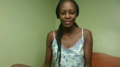 Petite Queen online show from January 16, 2025, 12:02 am