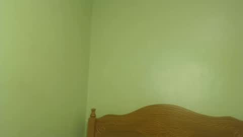 Petite Queen online show from January 20, 2025, 2:03 pm