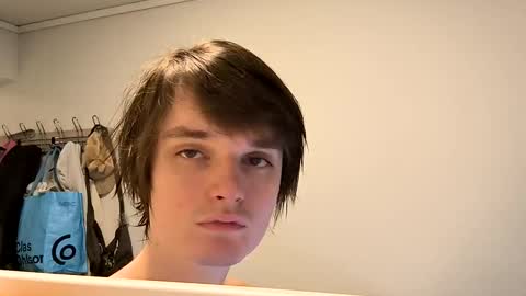 Sweet boy online show from May 26, 2026, 5:20 pm