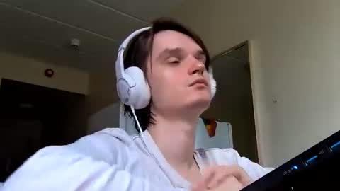 Sweet boy online show from June 28, 2026, 6:03 pm