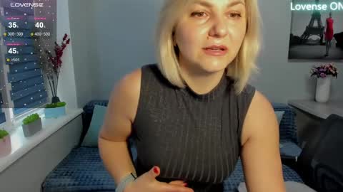 Snapshot of sweet___margaret chatting on February 16, 2025, 1:05 pm Margaret online show from February 16, 2025, 1:05 pm