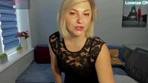 Snapshot of sweet___margaret chatting on March 9, 2025, 1:59 pm Margaret online show from March 9, 2025, 1:59 pm