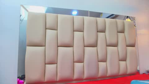 Amye  online show from November 23, 2025, 7:13 pm