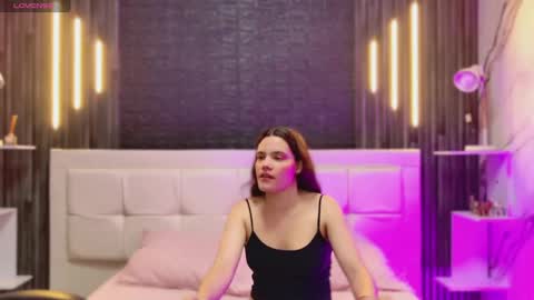 Snapshot of sweet_babe__ chatting on February 28, 2026, 10:38 am Violet online show from February 28, 2026, 10:38 am