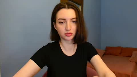 Snapshot of sweet_baby_miranda_ chatting on December 3, 2024, 3:52 am Miranda online show from December 3, 2024, 3:52 am